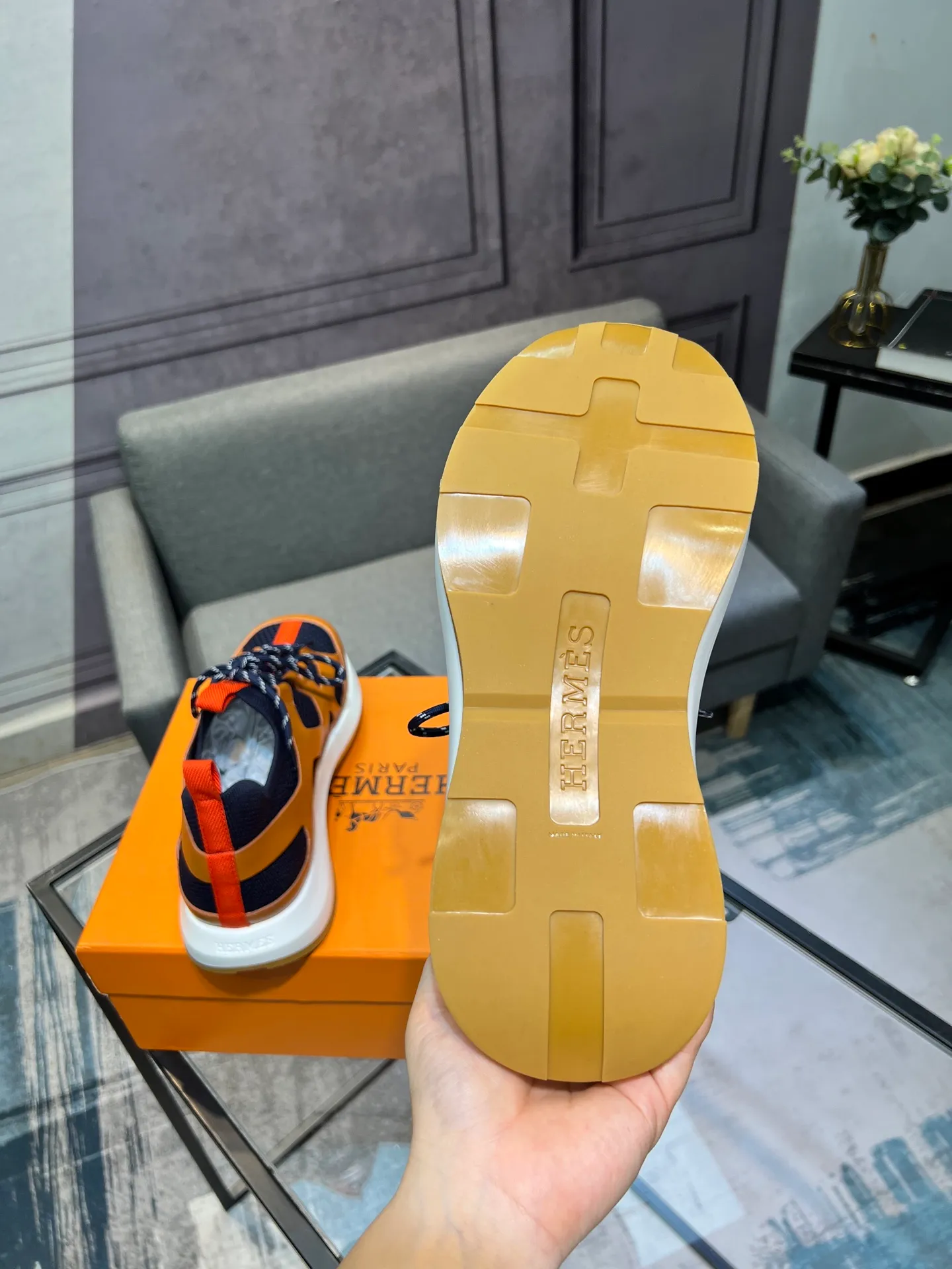 💰¥720 HERMES Men’s rest sneakers! -High-end quality original casual sports shoes -Upper: high nappa calfskin, forging technology, knitted fabric, shoe brand webbing, injection molded brand logo -Inner: foot pad; water-dyed cowhide -Outsole: ultra-light TPU·rubber; two-color molded outsole -Ultra-high quality control·fine workmanship: highlighted (high-end·luxury·grade) Size: 38-44 (45 46 customized)